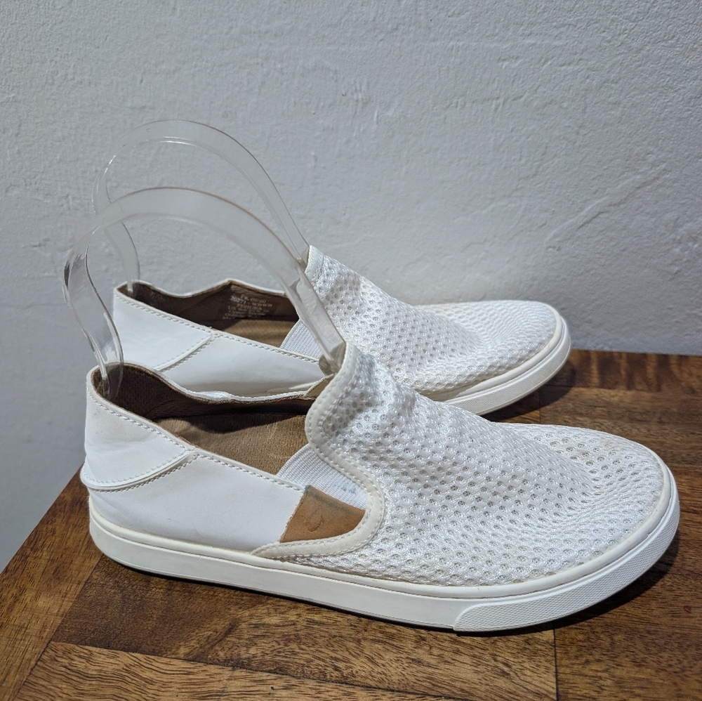 OluKai Women's 6 Pehuea Mesh‎ Slip On Loafers Sneakers Shoes White